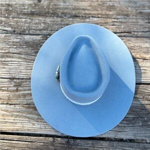 Atwood Silver Belly Baby  Blue Women's Hat NWT